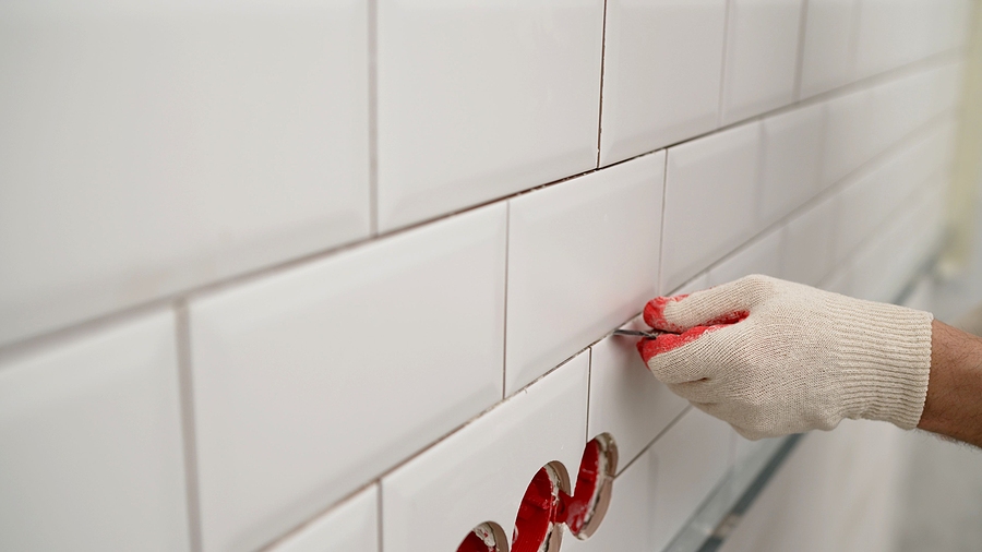 Cleaning The Seams Of Ceramic Tiles. Seams Between Tiles In The