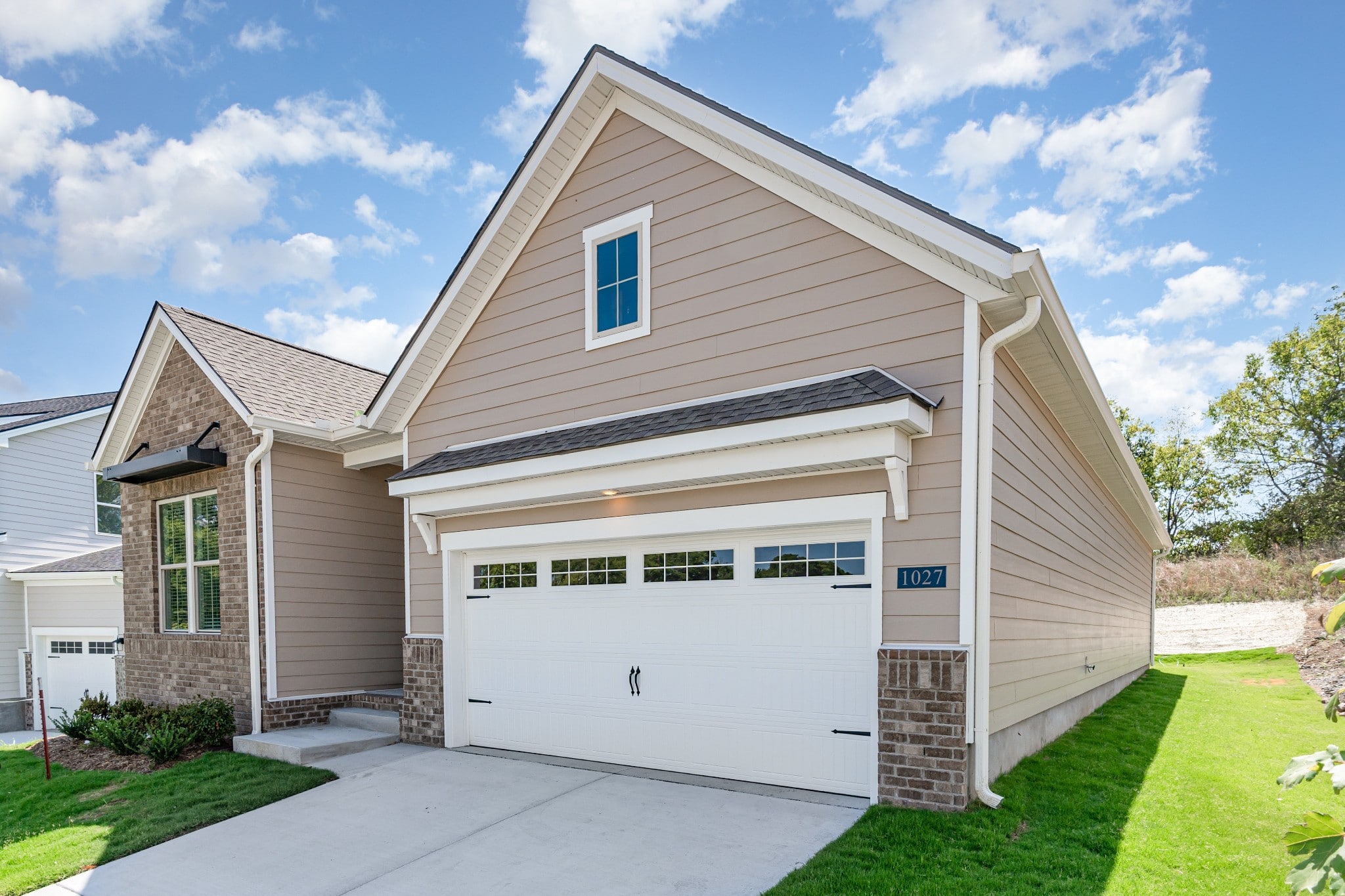 Sideview of the ocoee home built by patterson company