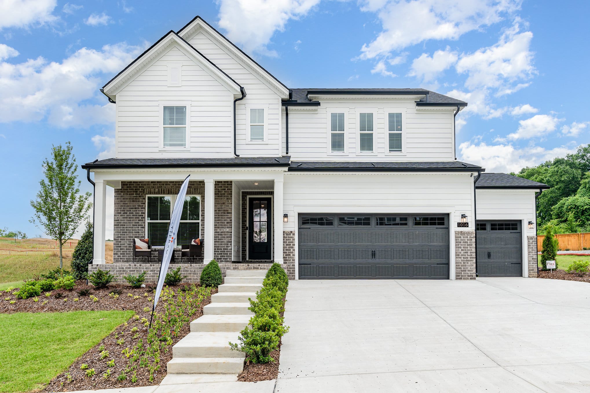 The front of a harpeth series home by Patterson Company